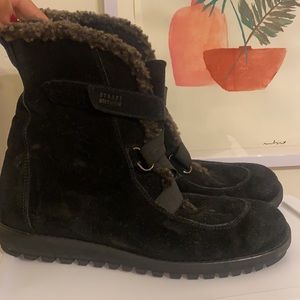 Stuart Weitzman suede booties—great for cold! ⛄️